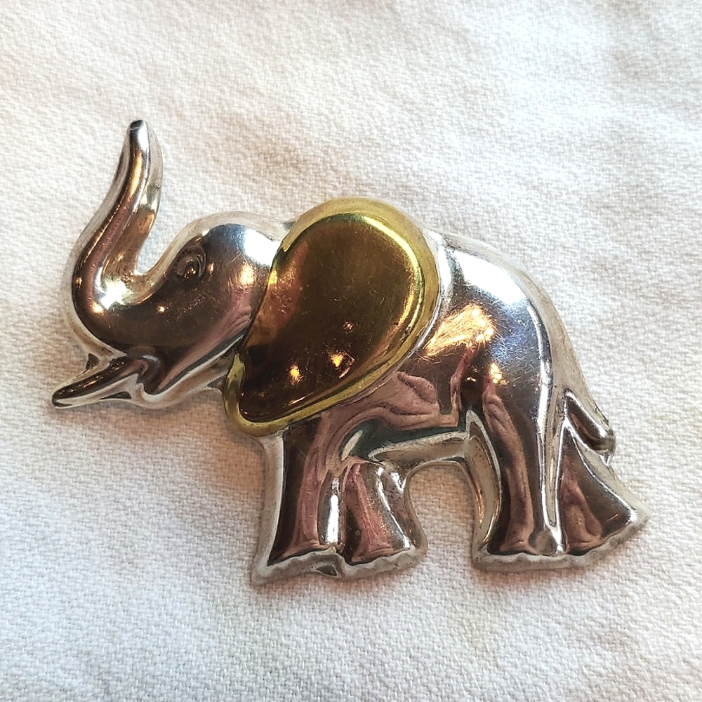 925 Silver Lapel Pin Elephant